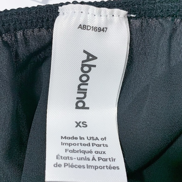 Abound Chiffon Balloon Sleeve Blouse in Black - Picture 3 of 3